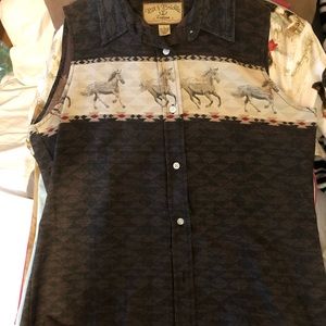 Sleeveless button down blouse